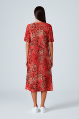 FlowVibe™ - V - udskæring, korte ærmer, A - formet mønstret kjole med sidelommer - Azora